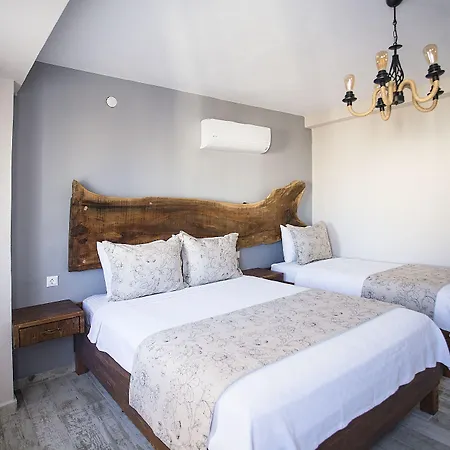 Tenedion Hotel *